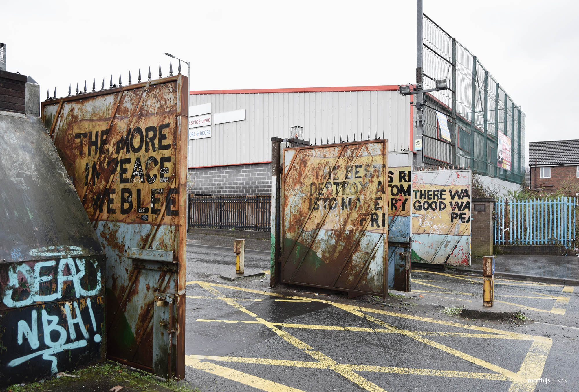 Gates in a Peace Line, Belfast, Northern Ireland | Photo by Matthijs Kok