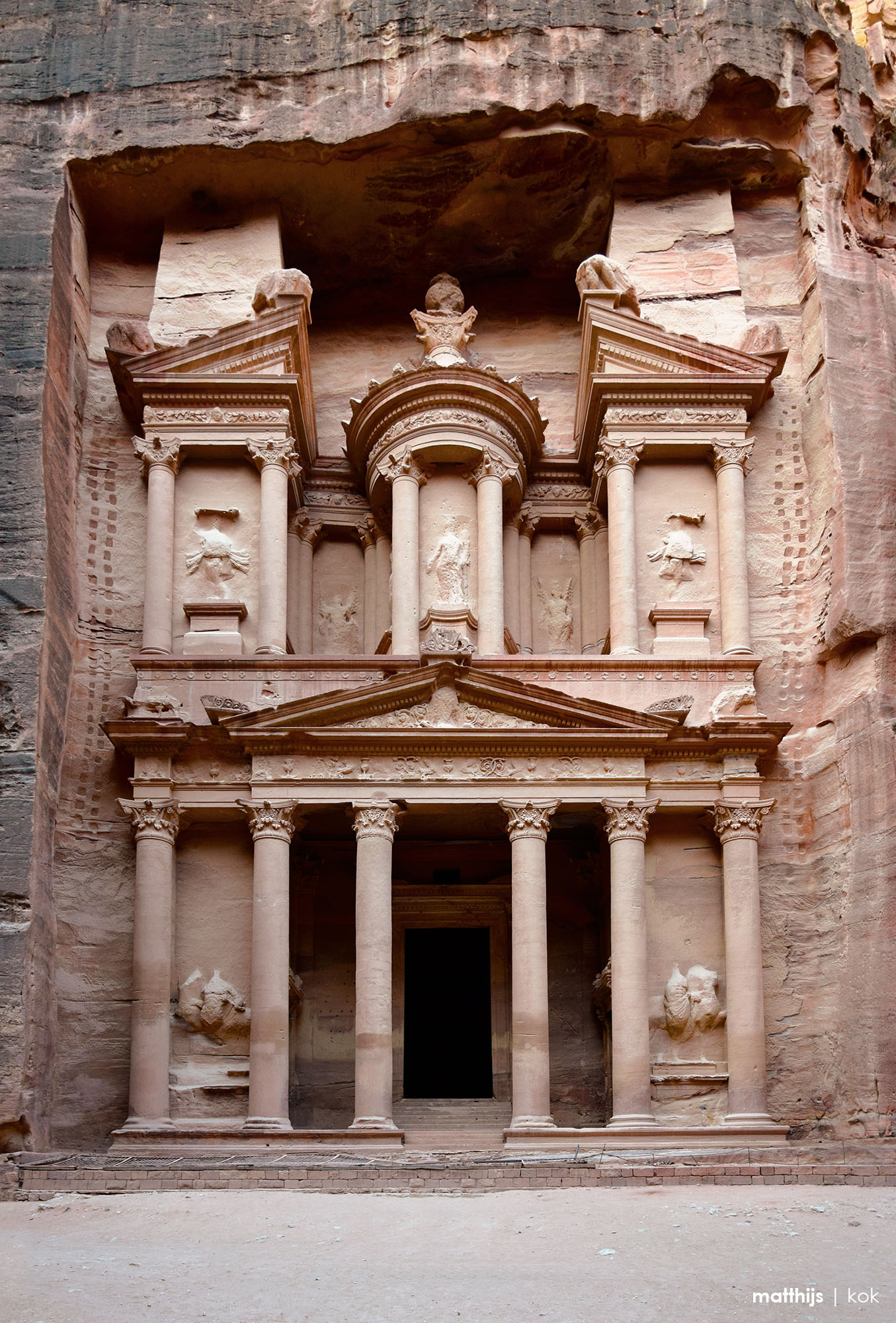Al Khazneh, The Treasury, Petra, Jordan | Photography by Matthijs Kok