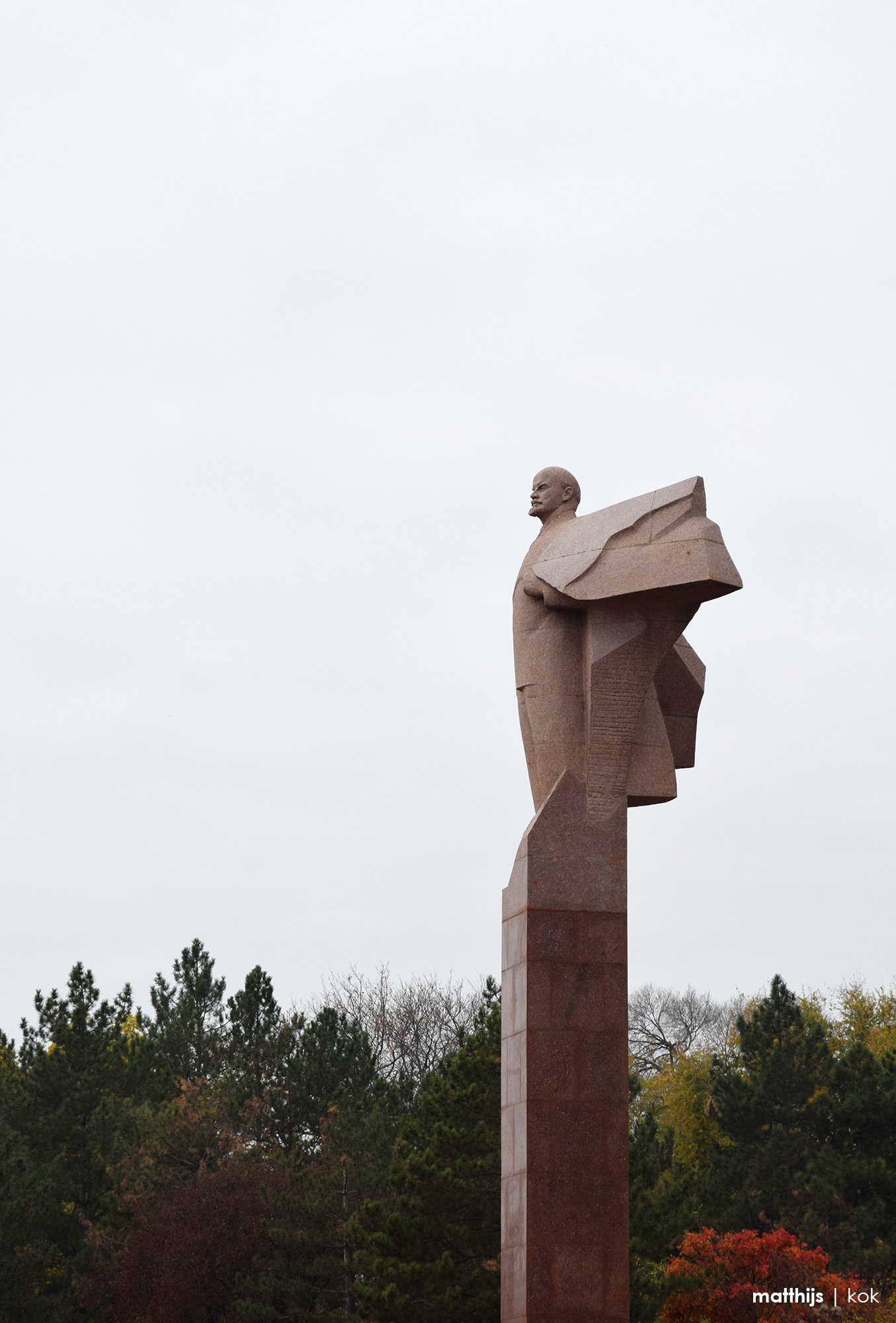 Lenin Statue, Tiraspol, Transnistria | Photo by Matthijs Kok