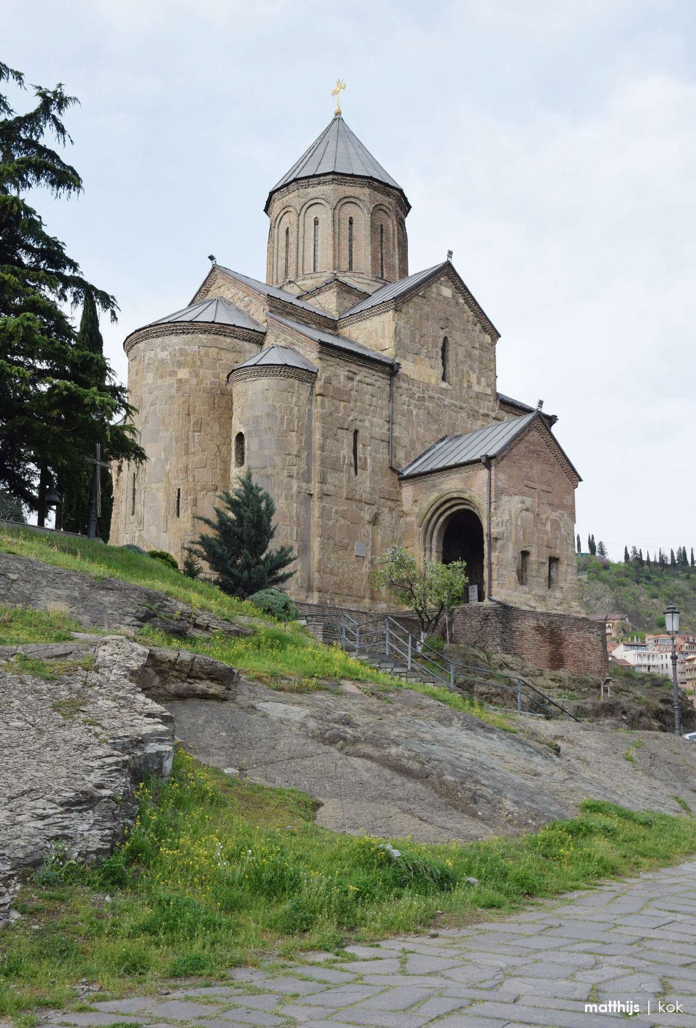 Metekhi Church, Tbilisi, Georgia | Photo by Matthijs Kok