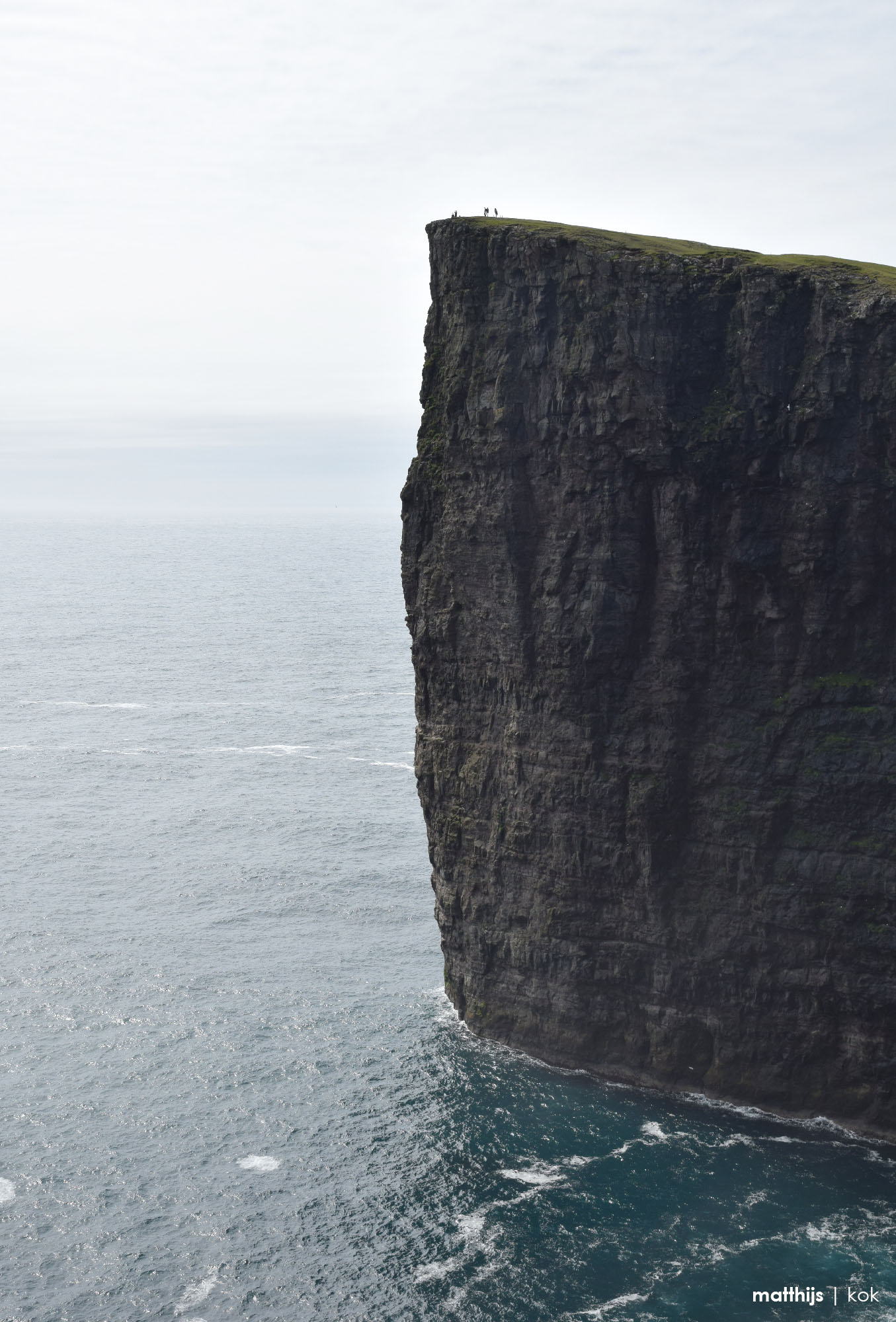 Trælanípan, Faroe Islands | Photo by Matthijs Kok