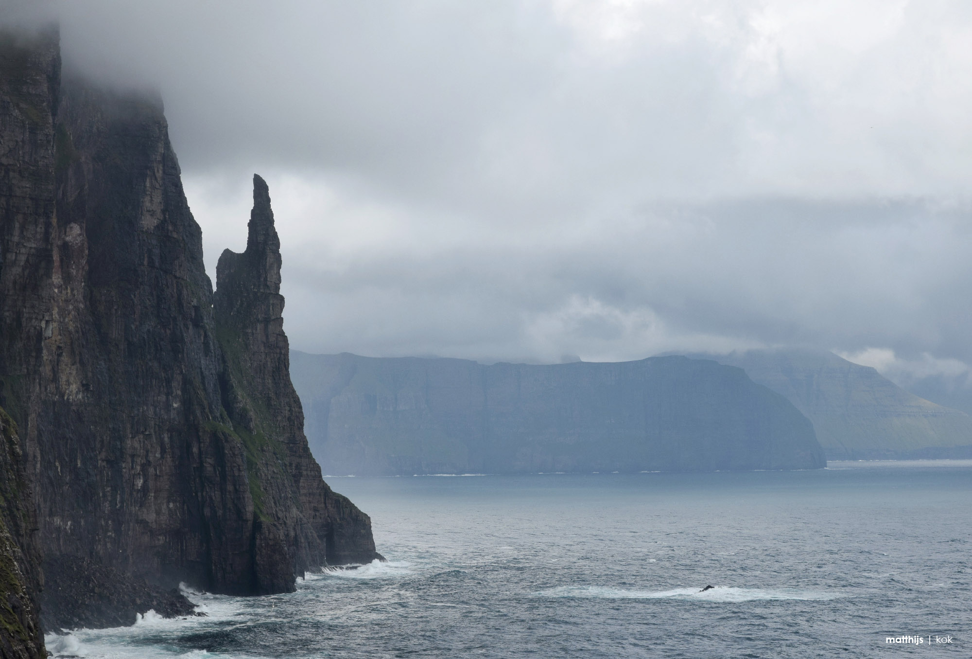Trøllkonufingur, Faroe Islands | Photo by Matthijs Kok